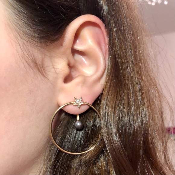 Gold star hoop earrings - Picture 2 of 2